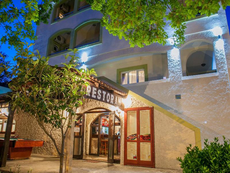 Pansion Nobel Hotell Petrovac Eksteriør bilde