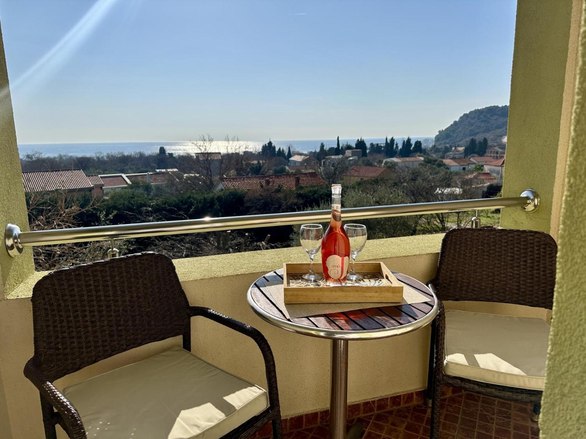 Pansion Nobel Hotell Petrovac Eksteriør bilde