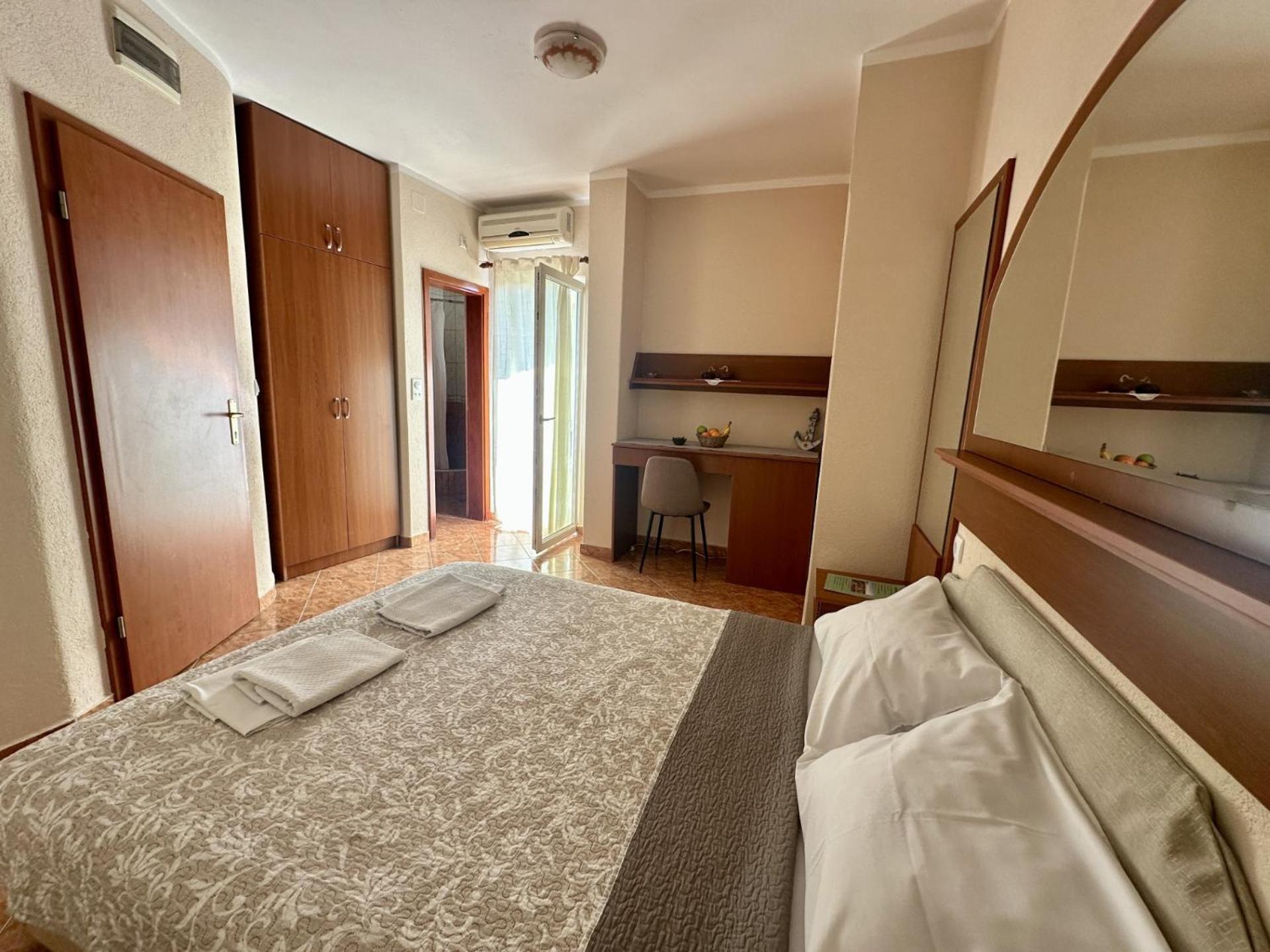 Pansion Nobel Hotell Petrovac Eksteriør bilde